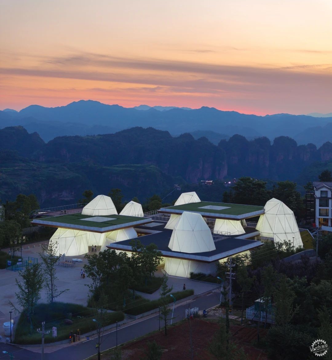 相遇在山间：下岩贝景区云峰十二重第1张图片